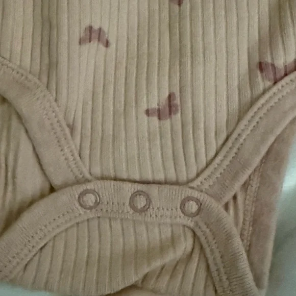 cloud island Ribbed Baby Set in Blush with Rose Accent - Picture 5 of 7